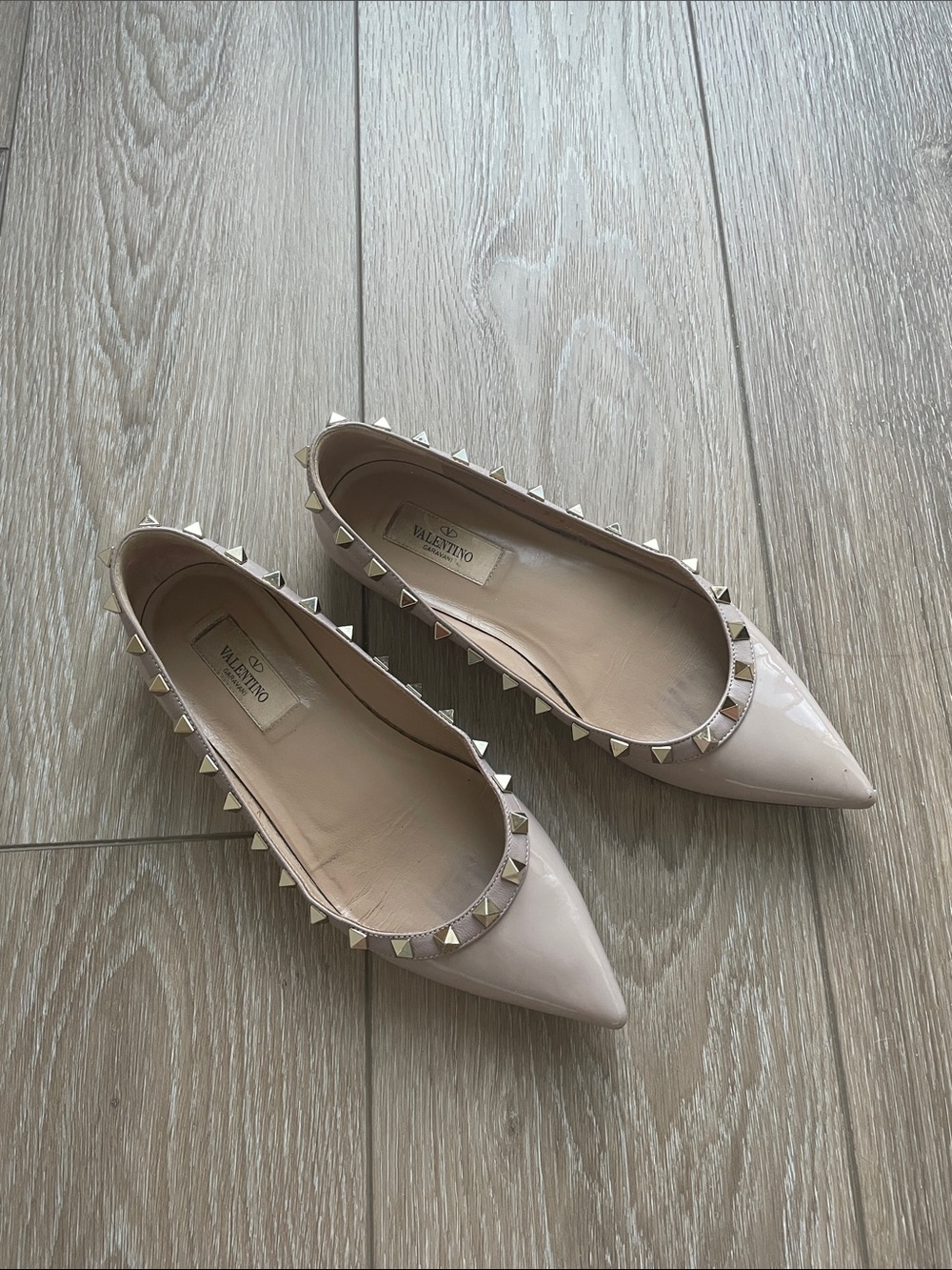 Authentic Valentino Garavani rockstud blush nude & gold ballet flats